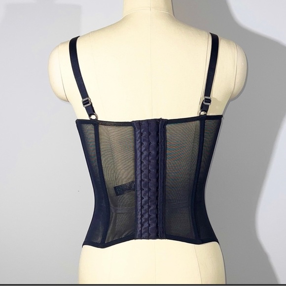 Masquerade Antoinette Basque, Ruby & Black, size 34D - never used ( no tag) - Picture 4 of 6